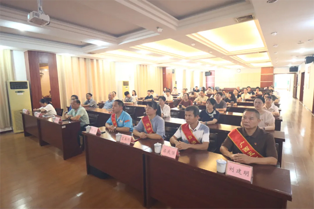 熱血沸騰！梧州市總工會組織集中收看紀念中國人民抗日戰(zhàn)爭暨世界反法西斯戰(zhàn)爭勝利80周年大會