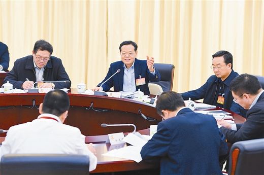 陳 武：優(yōu)化服務(wù)環(huán)境 激發(fā)市場活力