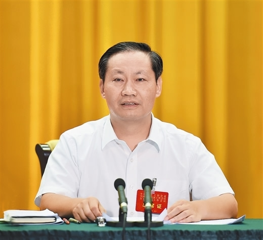 2015年廣西年中工作會議：全力以赴穩(wěn)增長 堅決完成全年目標任務(wù)